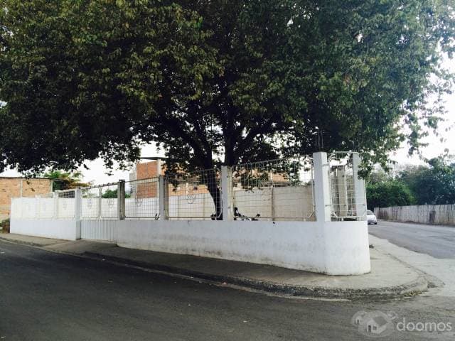 TERRENO ESQUINERO IDEAL PARA EDIFICAR NEGOCIO — foto 1