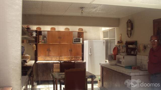 VENDO BONITA CASA COMERCIAL CENTRO DE CUENCA — foto 5