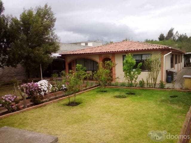CASA DE VENTA EN ALOBAMBA — foto 1