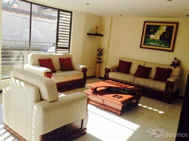 CASA HERMOSA CON TERMINADOS DE PRIMERA — foto 3