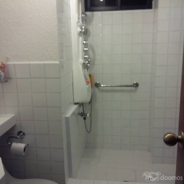 AMPLIA Y BONITA CASA CON ACABADOS DE MADERA — foto 6