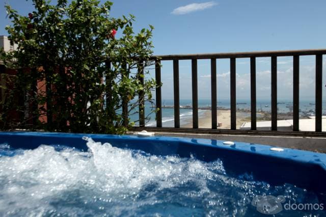 SE VENDE O ALQUILA, PENT HOUSE DE PRIMERA EN MANTA — foto 1