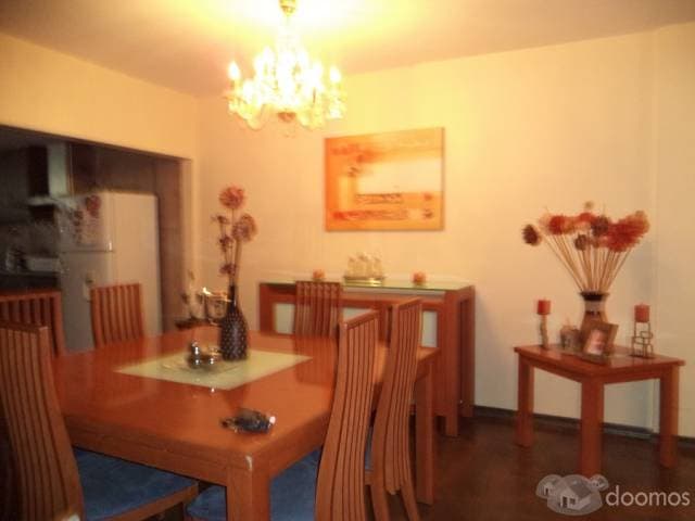 VENDO CASA CON ACABADOS DE PRIMERA EN LA CDLA. IMBAYA — foto 2