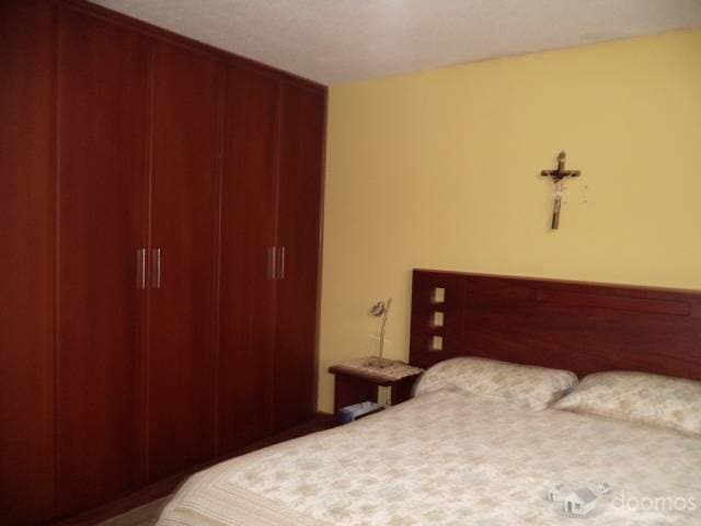 VENDO CASA CON ACABADOS DE PRIMERA EN LA CDLA. IMBAYA — foto 6