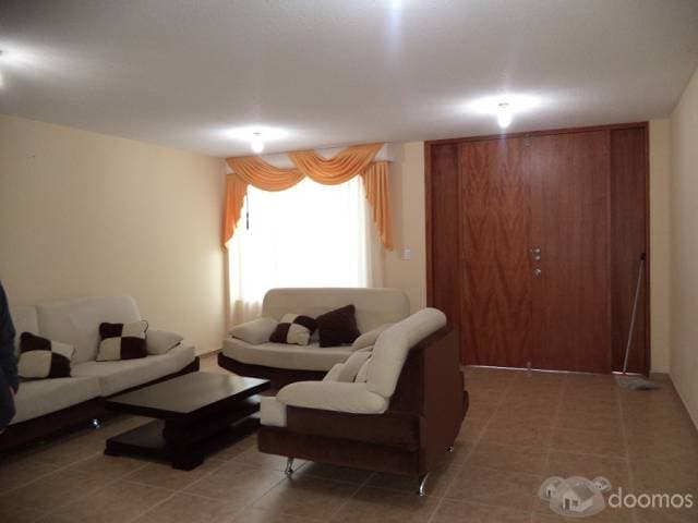 VENDO LUJOSA CASA EN PINSAQUI — foto 3