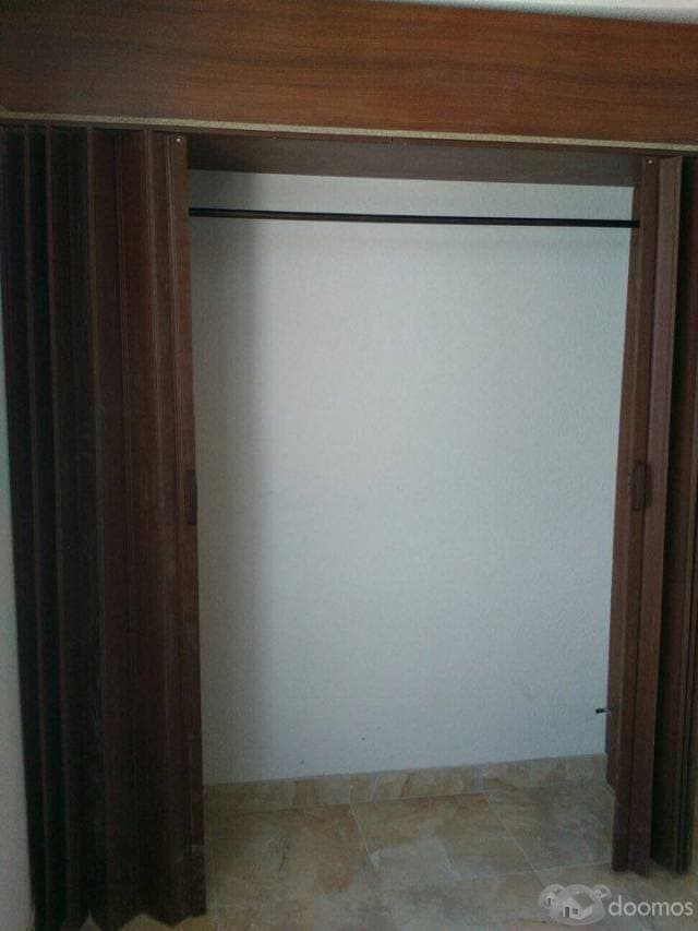 VENDO HERMOSA CASA MITAD DEL MUNDO — foto 3