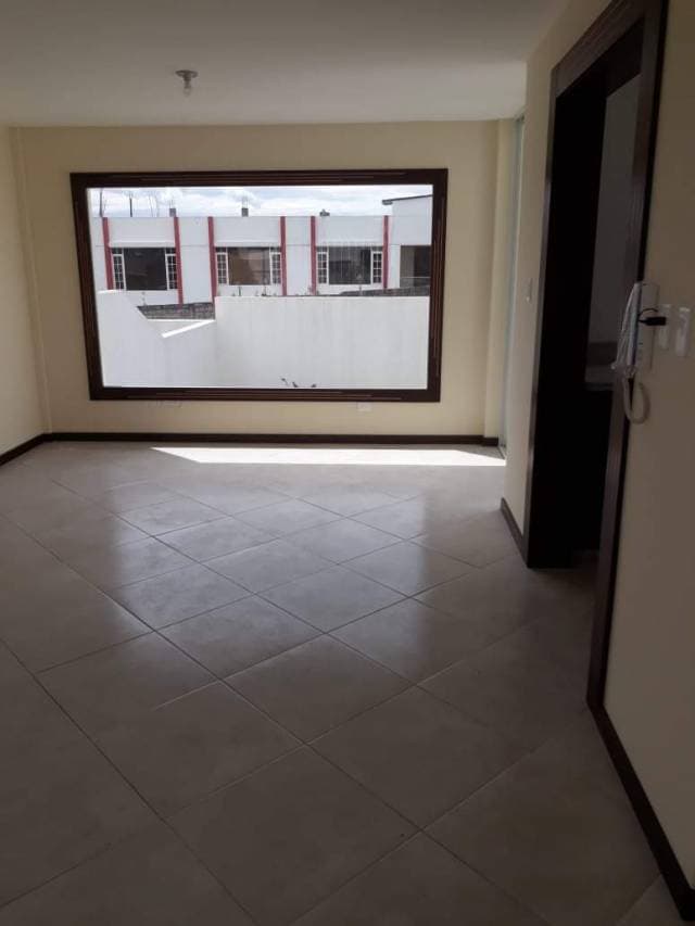 Venta de casa a estrenar en el Valle de los Chillos — foto 2