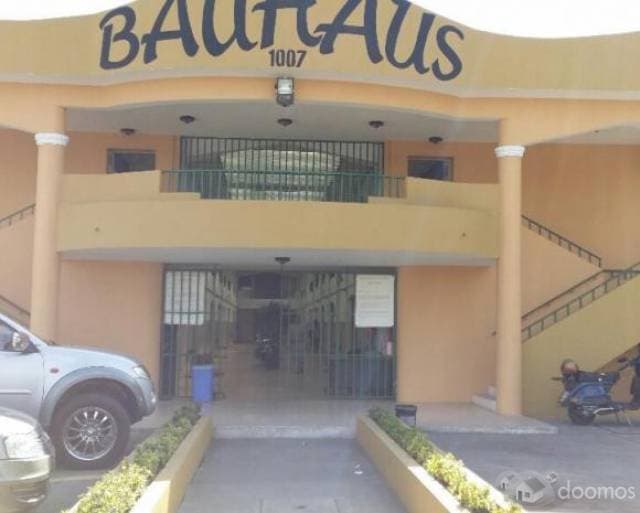 VENDO LOCAL COMERCIAL CENTRO COMERCIAL BAUHAUS — foto 1