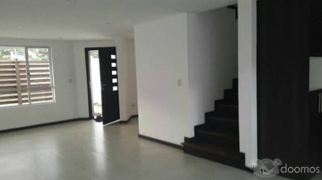 CUENCA- VILLAS "CONJ.PARIS" SECTOR CDLA. INGENIEROS — foto 6