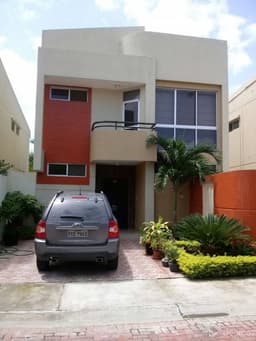 BELOHORIZONTE VENDO VILLA GUAYAQUIL VIA A LA COSTA $165.000,00