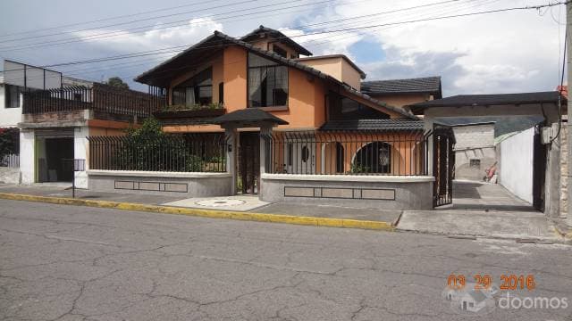 vendo hermosa casa en el valle de los chillos — foto 1