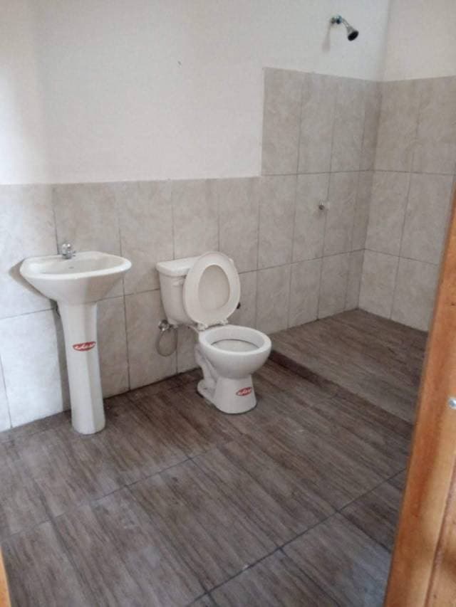 EN VENTA CASA y TERRENOS — foto 3