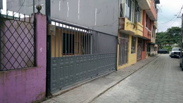 * Casa en Santo Domingo 30.000 negociables * — foto 1