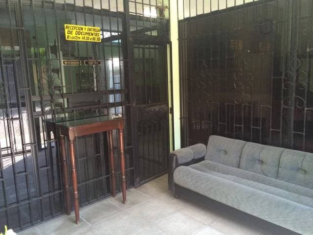 Alquilo oficina completamente amoblada — foto 2