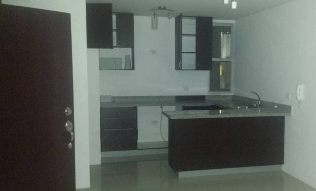 VENDO ELEGANTE DEPARTAMENTO PUERTO AZUL — foto 1