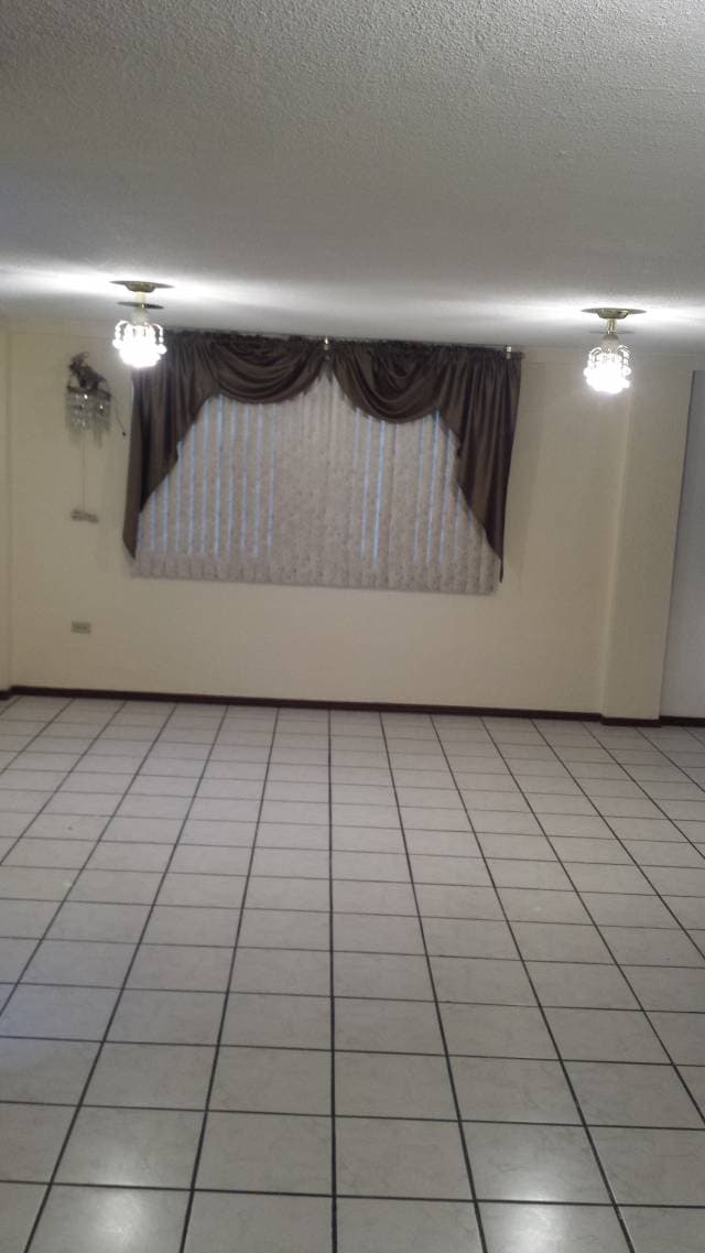 VENDO CASA DE DOS PISOS EN CONJUNTO LAS PEÑAS — foto 2