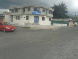 VENDO PROPIEDAD CON ESTABLECIMIENTO DE NEGOCIO MAS PARQUEADEROS Y ESPACIO PARA LOCALES COMERCIALES