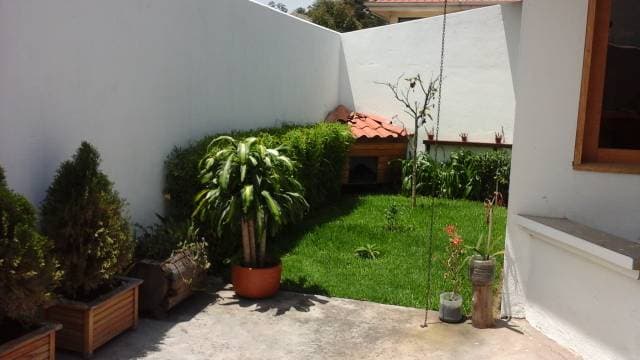 AMPLIA Y LUMINOSA DE DOS PLANTAS INDEPENDIENTE — foto 3