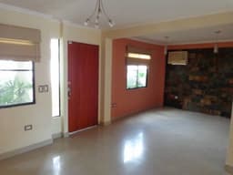Casa Moderna en Venta Urbanizacion Volare