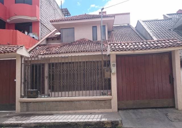 Hermosa propiedad en el mejor sector de Azogues — foto 2