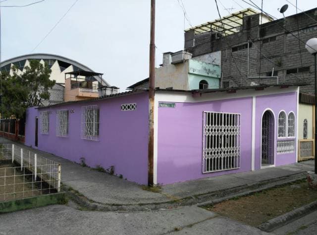 VENDO  CASA ESQUINERA PRADERA 1 EXCELENTE UBICACIÓN — foto 1