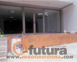 SE ARRIENDA LINDO LOCAL POR LA PLAZA MILLENIUM $ 1500 incluido iva