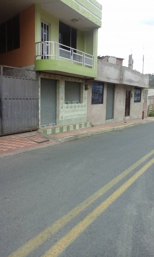 VENDO CASA CON HUERTOS — foto 1