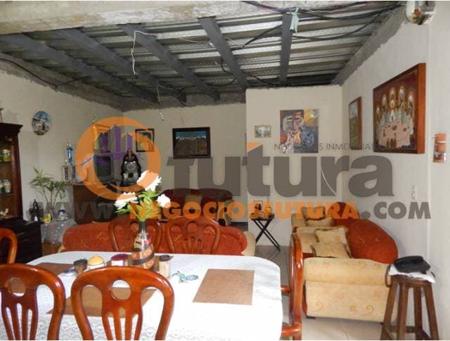 CASA COMERCIAL SECTOR “REMIGIO CRESPO” $ 120.000 — foto 4
