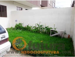 SE VENDE LINDA CASA POR RACAR $ 89.000