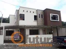 LINDA Y AMPLIA CASA DE VENTA POR EL CONTROL SUR $ 120.000