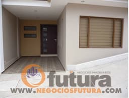 HERMOSA CASA EN CONDOMINIO POR EL PUNTO $94.000