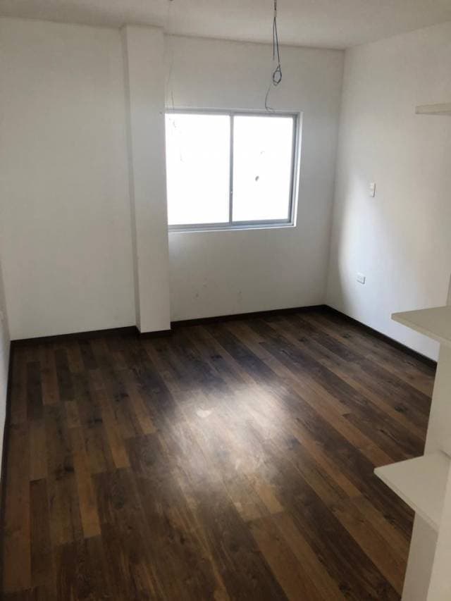 CASA 3 DORMITORIOS A2 CUADRAS ELOY ALFARO — foto 3