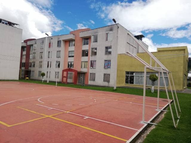 VENDO DEPARTAMENTO SECTOR LA BRETAÑA AL SUR DE QUITO — foto 2