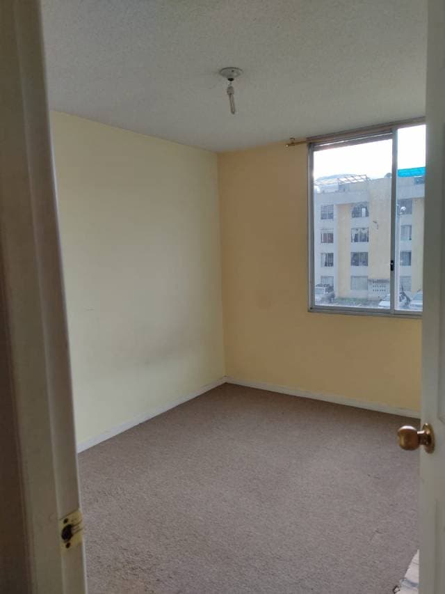 VENDO DEPARTAMENTO SECTOR LA BRETAÑA AL SUR DE QUITO — foto 7