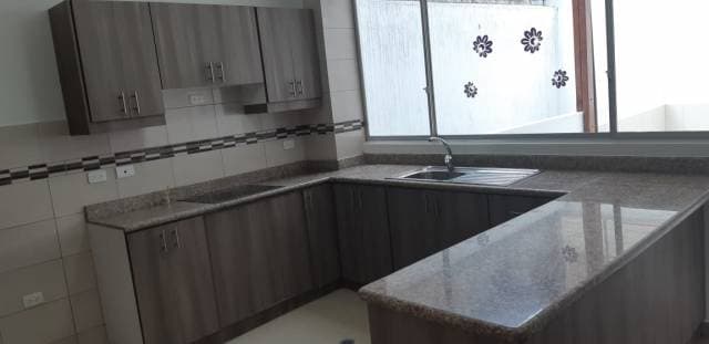 Lindo departamento seminuevo en edificio seguro, sector Selva Alegre, 93.44 m2 — foto 4