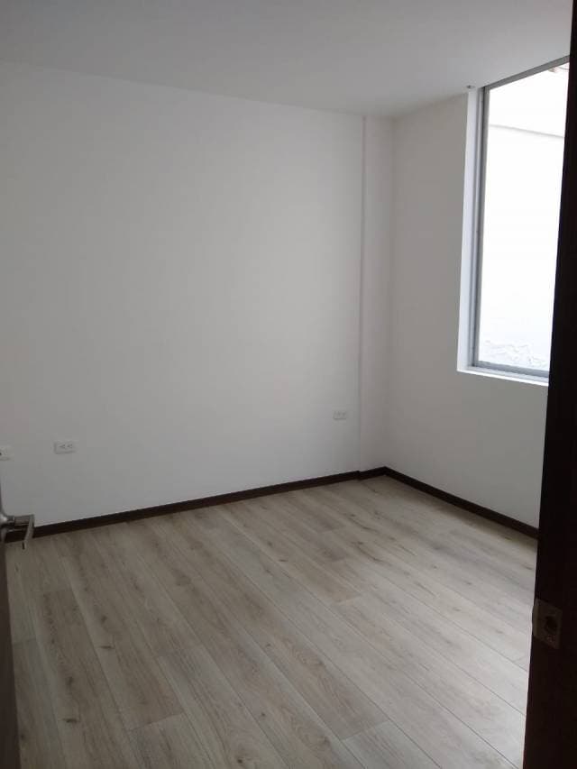 Lindo departamento seminuevo en edificio seguro, sector Selva Alegre, 93.44 m2 — foto 7