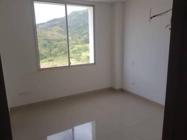 DEPARTAMENTO DE 3 DORMITORIOS EN BOSQUES DE LOS CEIBOS — foto 3