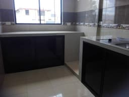 se arrienda departamento para vivienda o bodega en moran serca del hospital de calderon