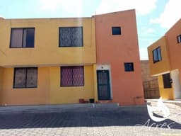 EN VENTA BONITA CASA EN CAYAMBE CONJUNTO CIUDAD DEL SOL
