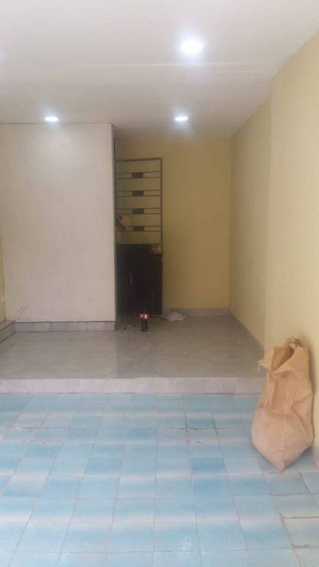 ARRIENDO LOCAL — foto 1