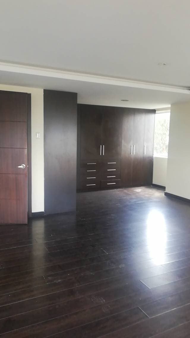 Arriendo hermoso departamento en sector solca — foto 1