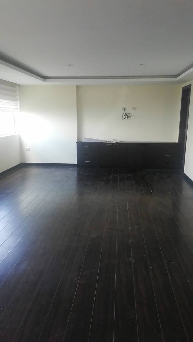 Arriendo hermoso departamento en sector solca — foto 2