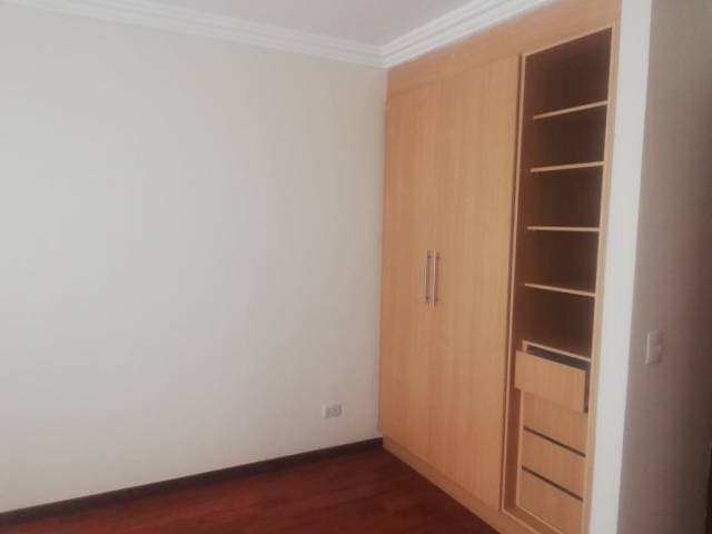 Arriendo hermosa casa en sector de santa lucia — foto 6
