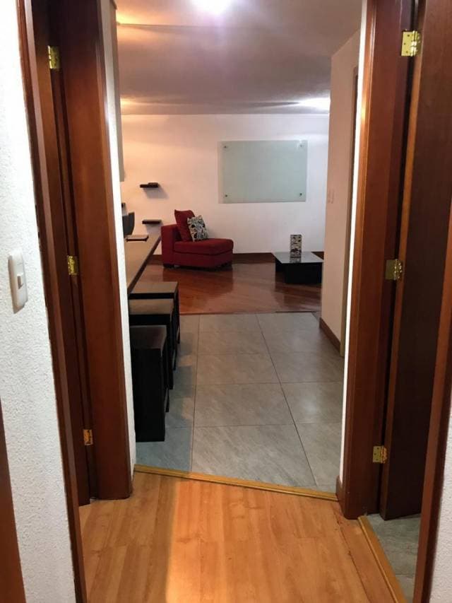 HERMOSO DEPARTAMENTO EN QUITO — foto 2