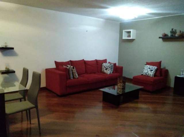 HERMOSO DEPARTAMENTO EN QUITO — foto 3