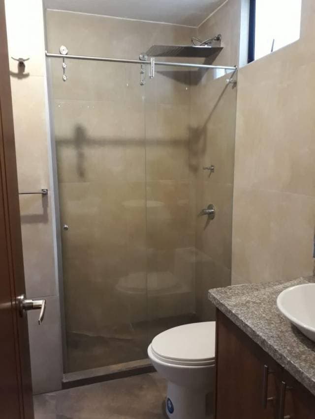 HERMOSO DEPARTAMENTO EN QUITO — foto 10