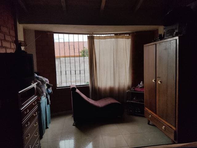 EN VENTA CASA CON TERRENO — foto 4