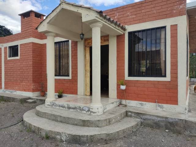 EN VENTA CASA CON TERRENO — foto 8
