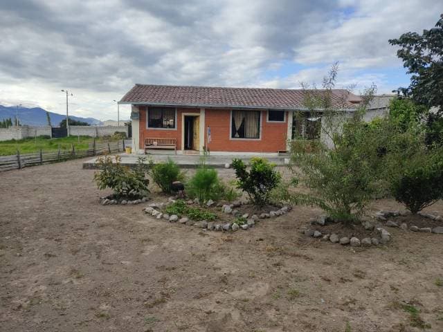 EN VENTA CASA CON TERRENO — foto 10