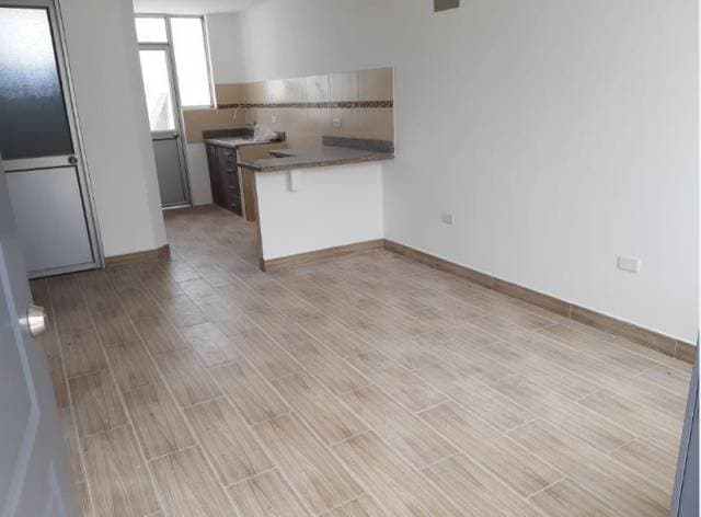 CASA POR ESTRENAR EN IBARRA — foto 2